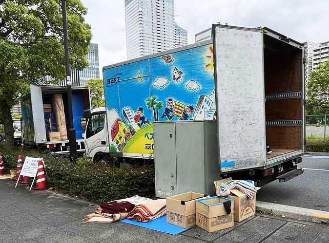 ベスト引越サービスのトラック【筆者撮影】